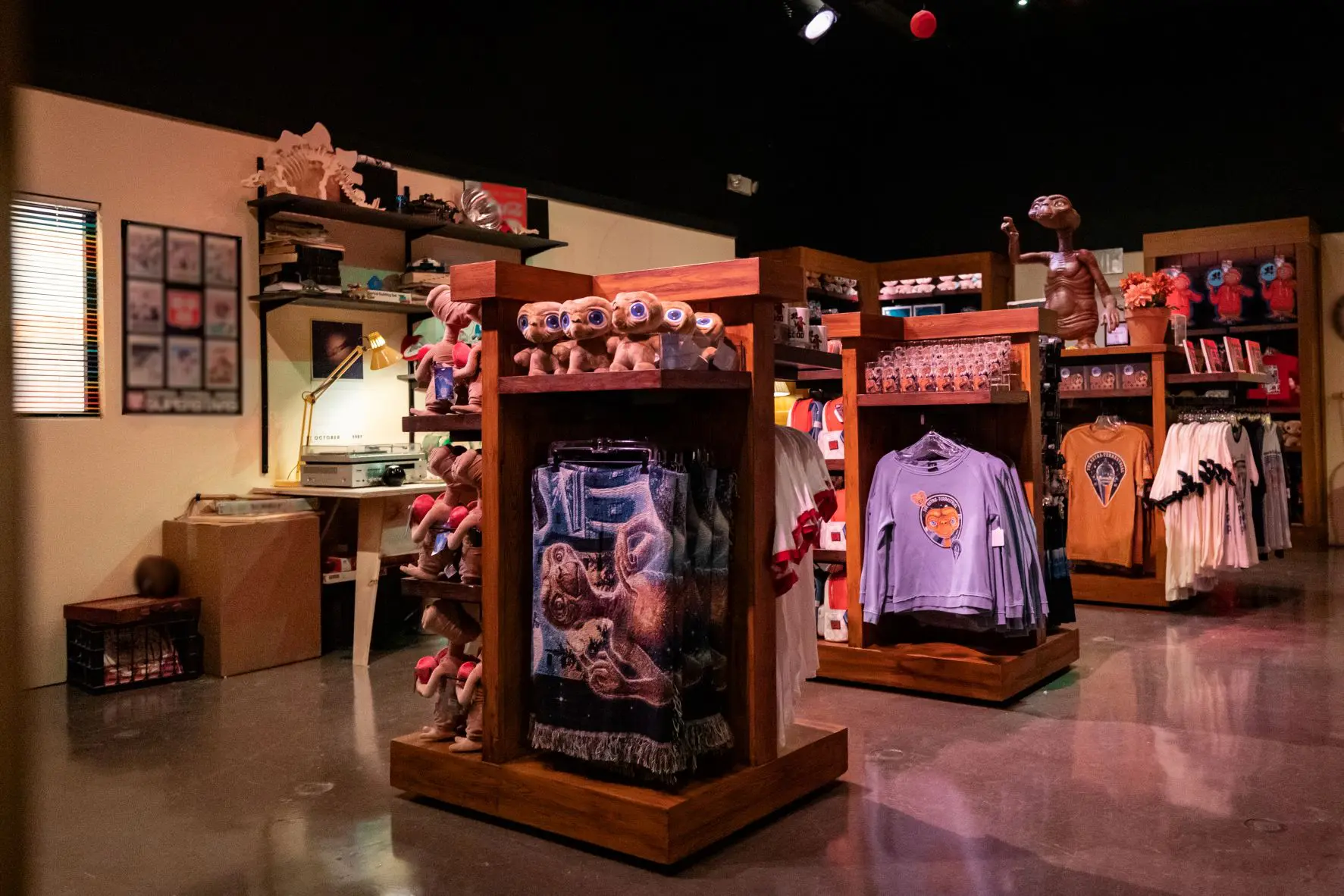 10-summer-tribute-store