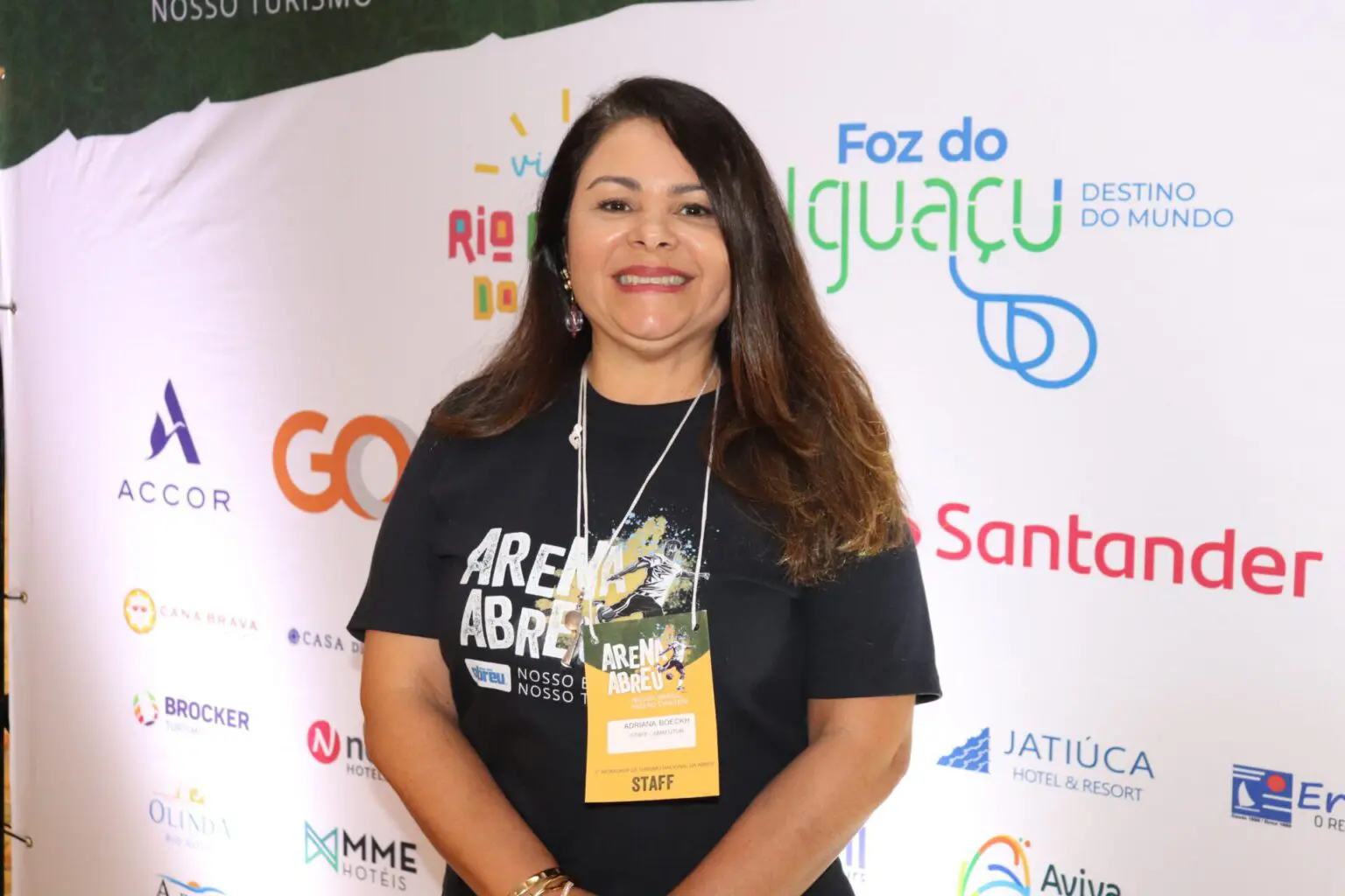 adriana-boeckh-gerente-de-marketing-da-abreu-scaled