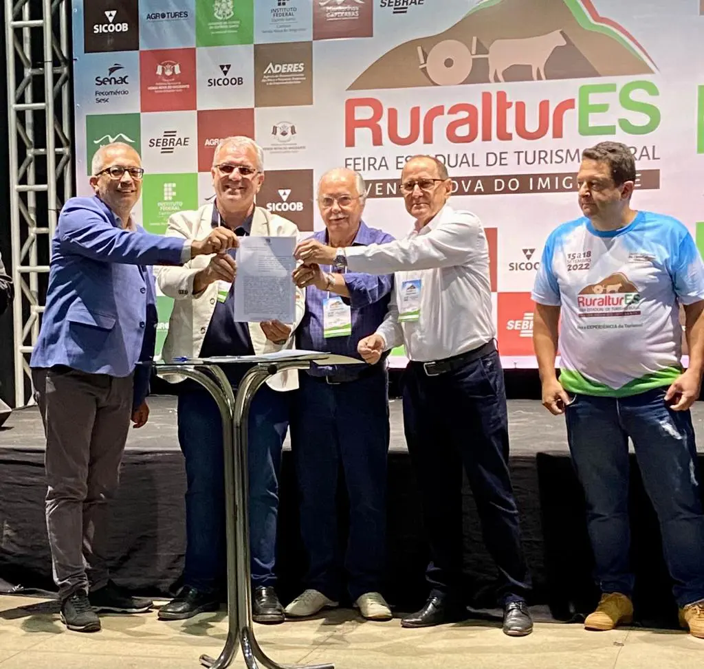 assinatura-parceria-sebrae