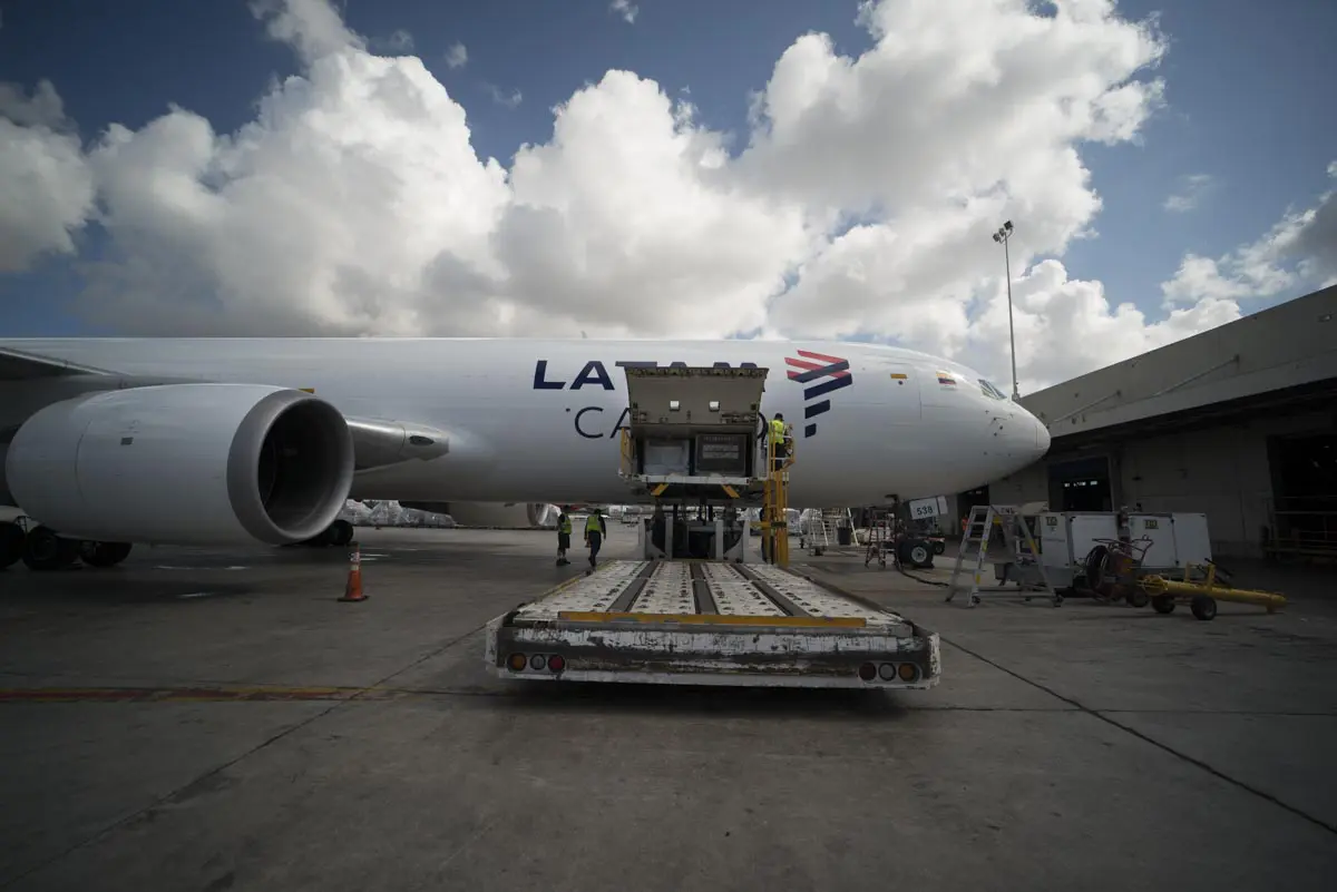 Boeing prevê novos voos nos próximos anos Latam cargo cargas