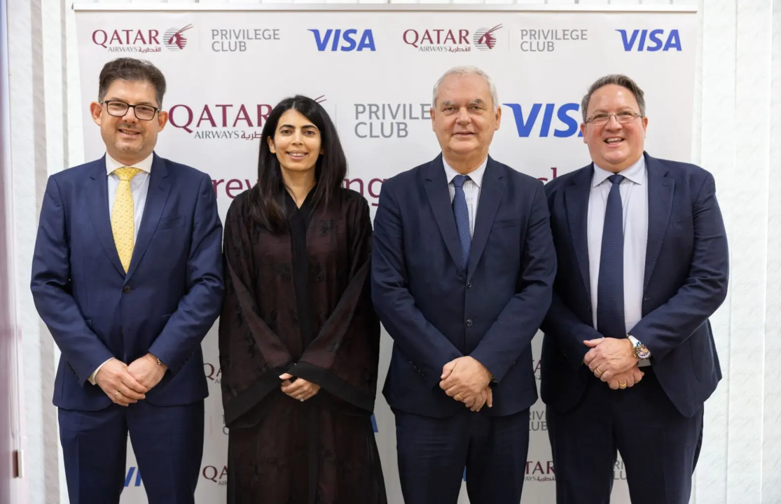 executivos-da-qatar-airways-e-da-visa-durante-lancamento-da-parceria-foto-divulgacao