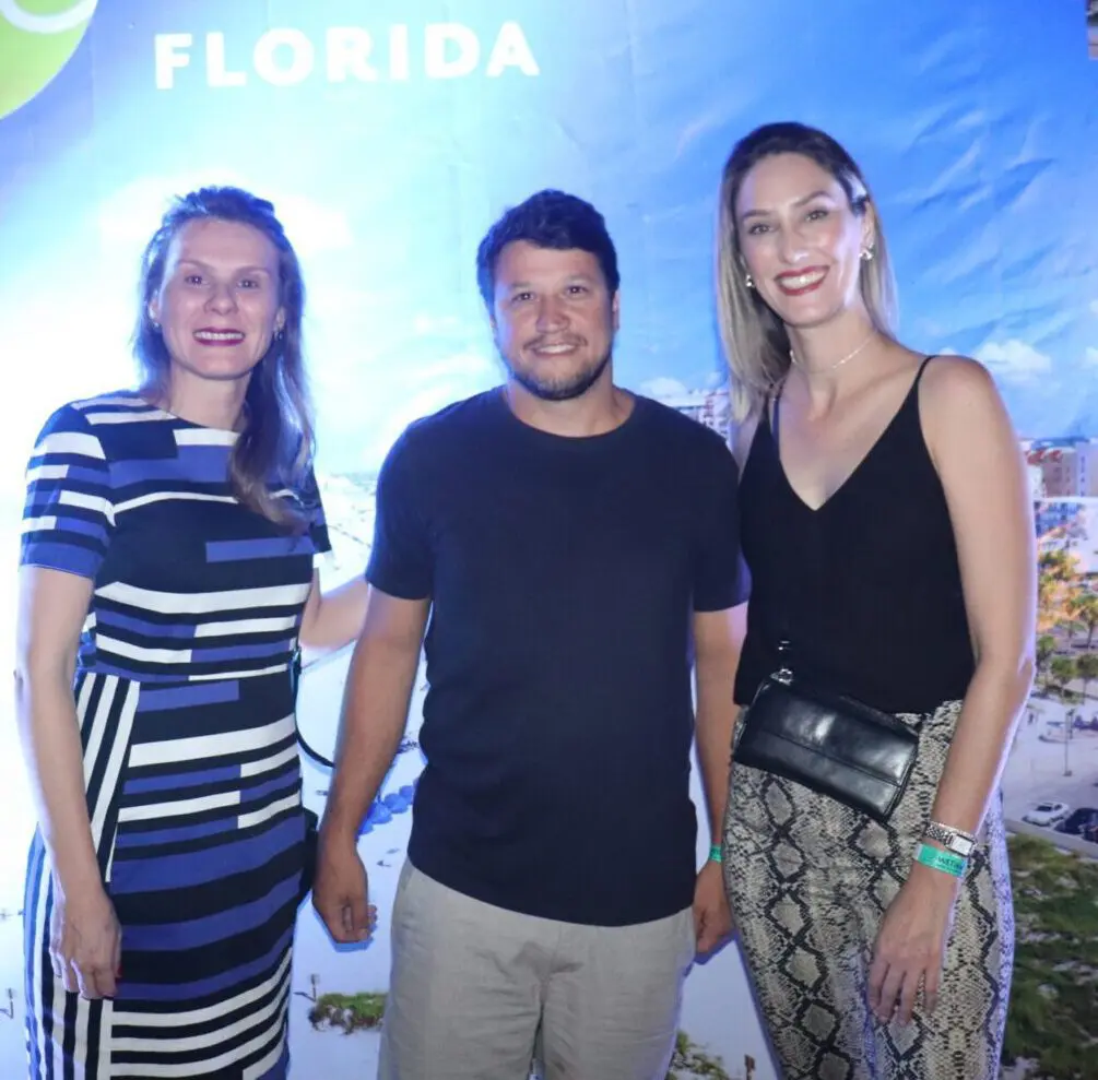 juliane-salvadori-secretaria-de-turismo-de-bonito-ms-adonai-filho-diretor-geral-da-bwt-e-karla-cavalcanti-gerente-de-mercado-da-fundacao-do-ms-scaled-e1660624735403