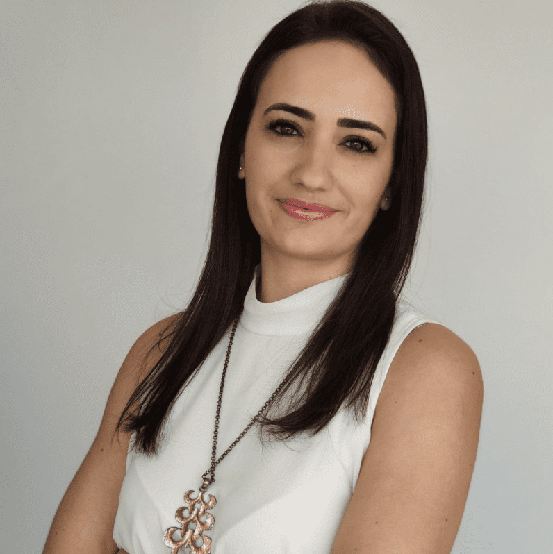 marcela-simoes-gerente-financeiro-da-tbocom