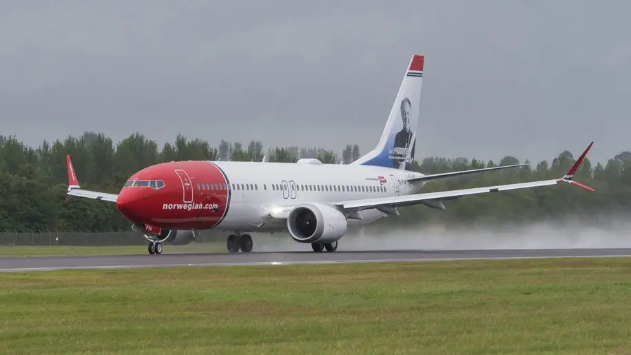 norwegian-b737-max-e1533111649217-916x515-1