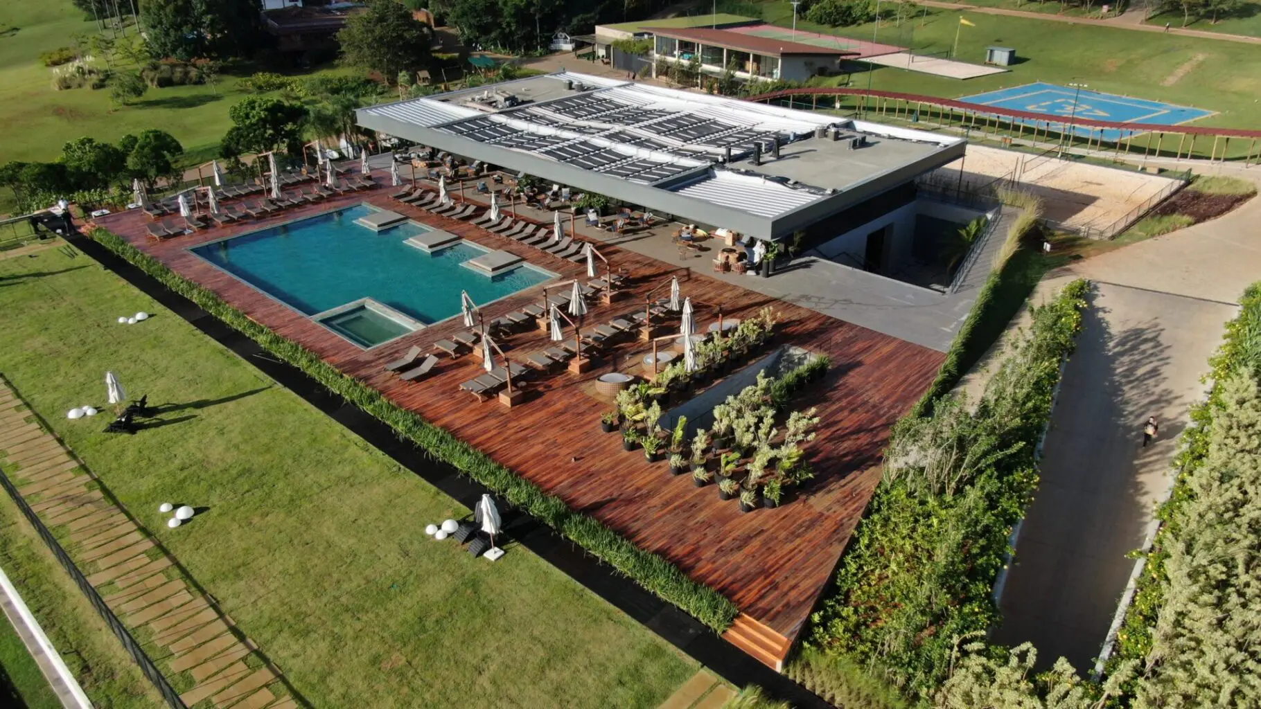 rea-externa-do-clara-ibiuna-resort-foto-divulgacao-scaled