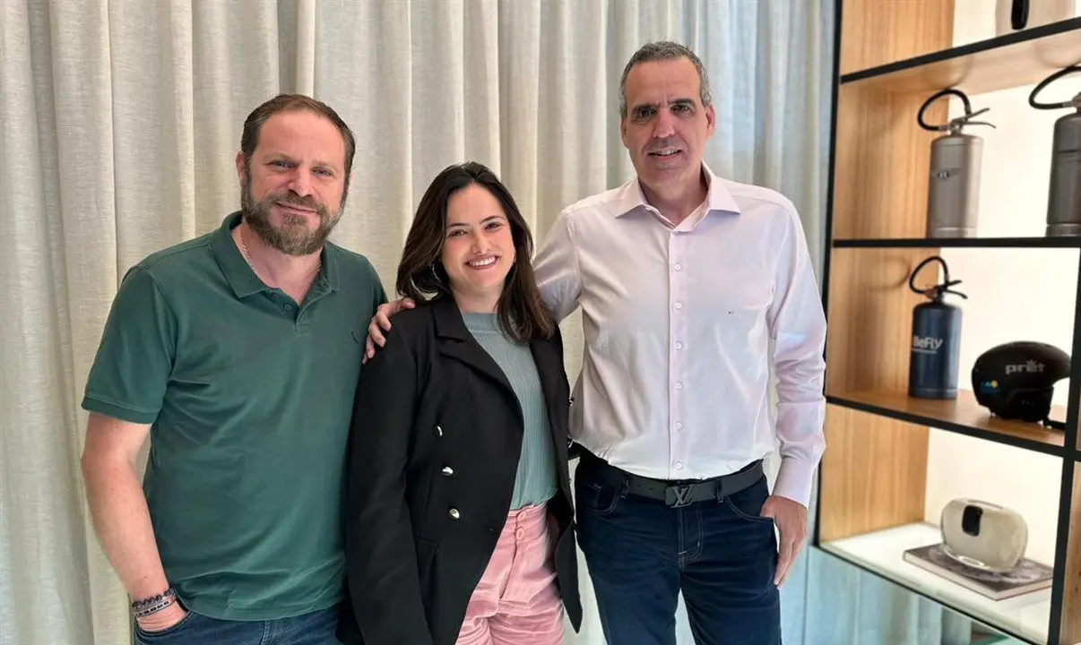 Luciano Guimarães, Manuela Bernardes e Marcelo Cohen. Foto: Divulgação