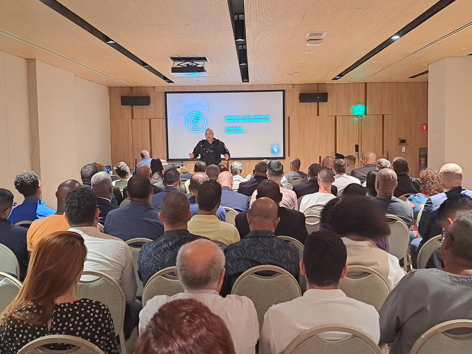 TREINAMENTO DE SEGURANí‡A MAI 23 treinamento de segurança hoteis RJ