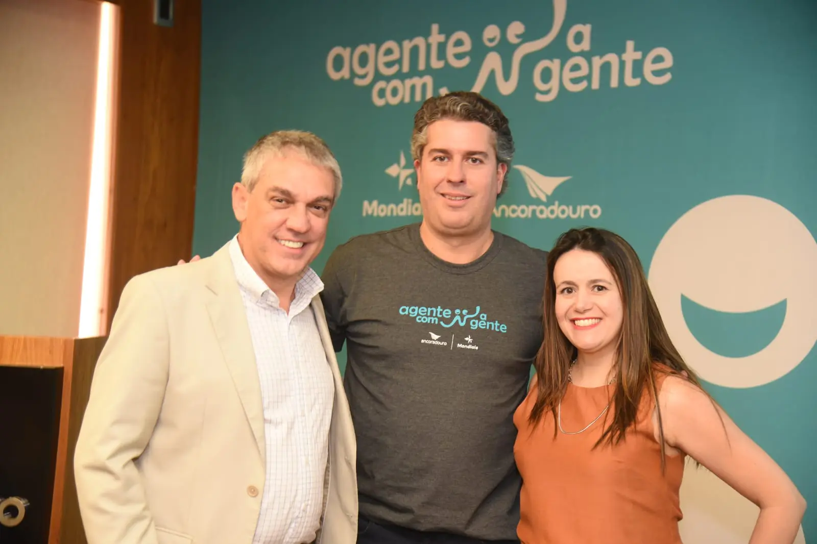 Fernando Santos, presidente da Abav-SP | Aviesp, Juarez Cintra Neto, presidente do grupo Ancoradouro, e Juliana Assumpção, diretora de negócios da Abav-SP | Aviesp Papo com agente
