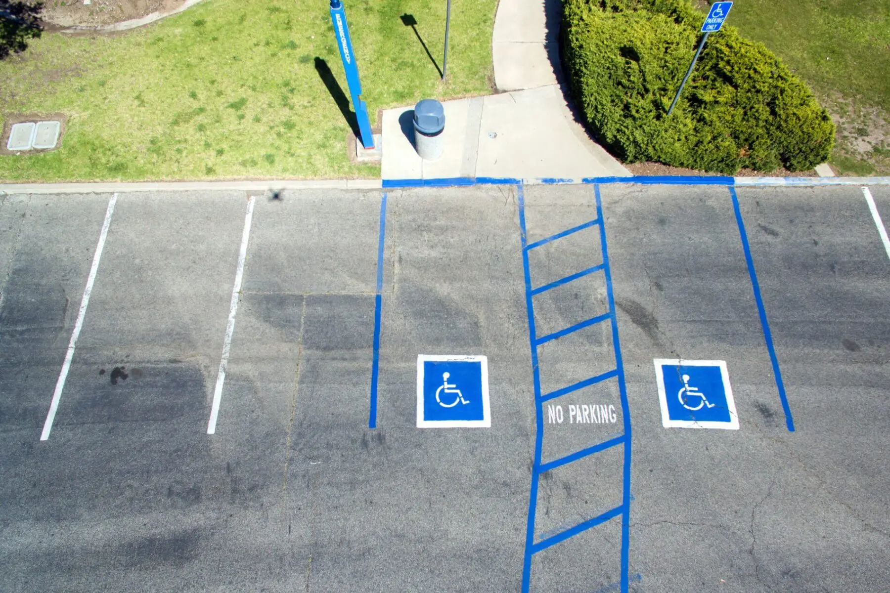 robert-ruggiero-EHil9yGtKak-unsplash The Palm Beaches