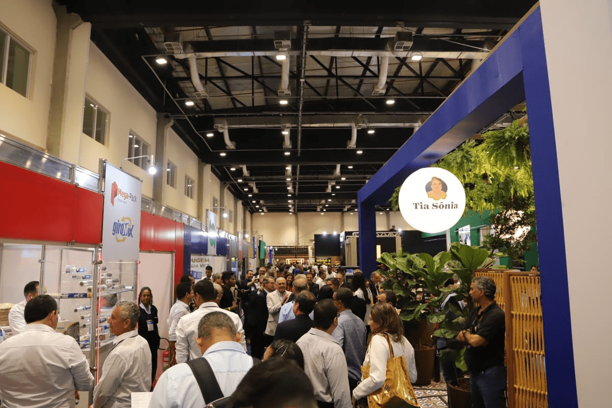 Feira-de-supermercados-movimenta-turismo-de-negocios-na-Bahia-Foto-Tatiana-Azeviche Feira