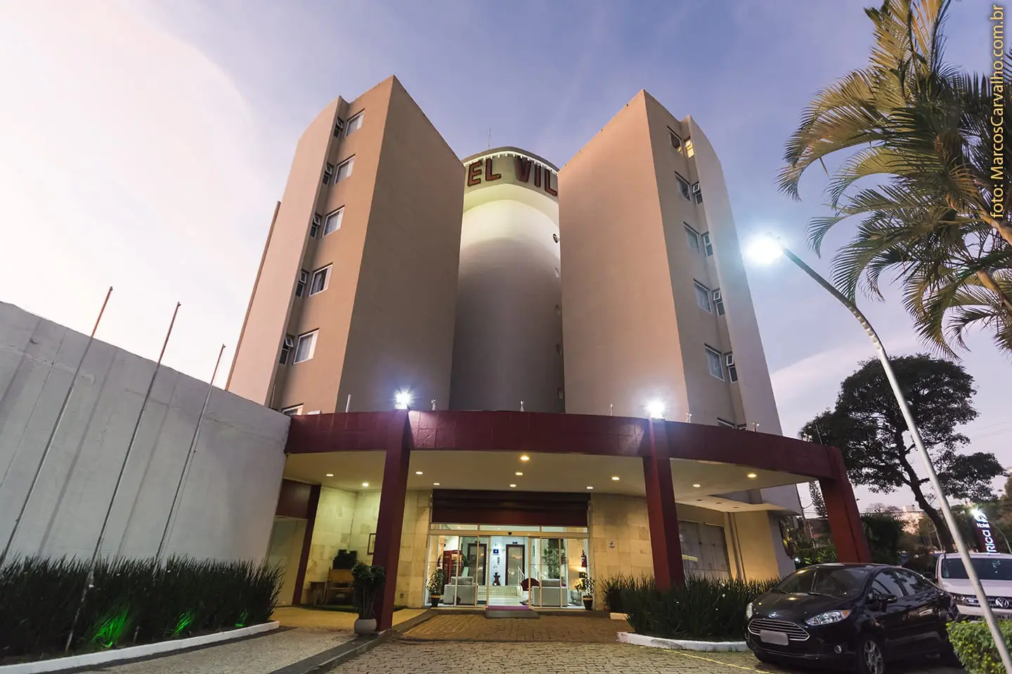 Hotel-Vila-Rica-celebra-50-anos-com-reabertura-do-historico-Swallows-Bar-e-novas-opcoes-de-lazer Hotel Vila Rica