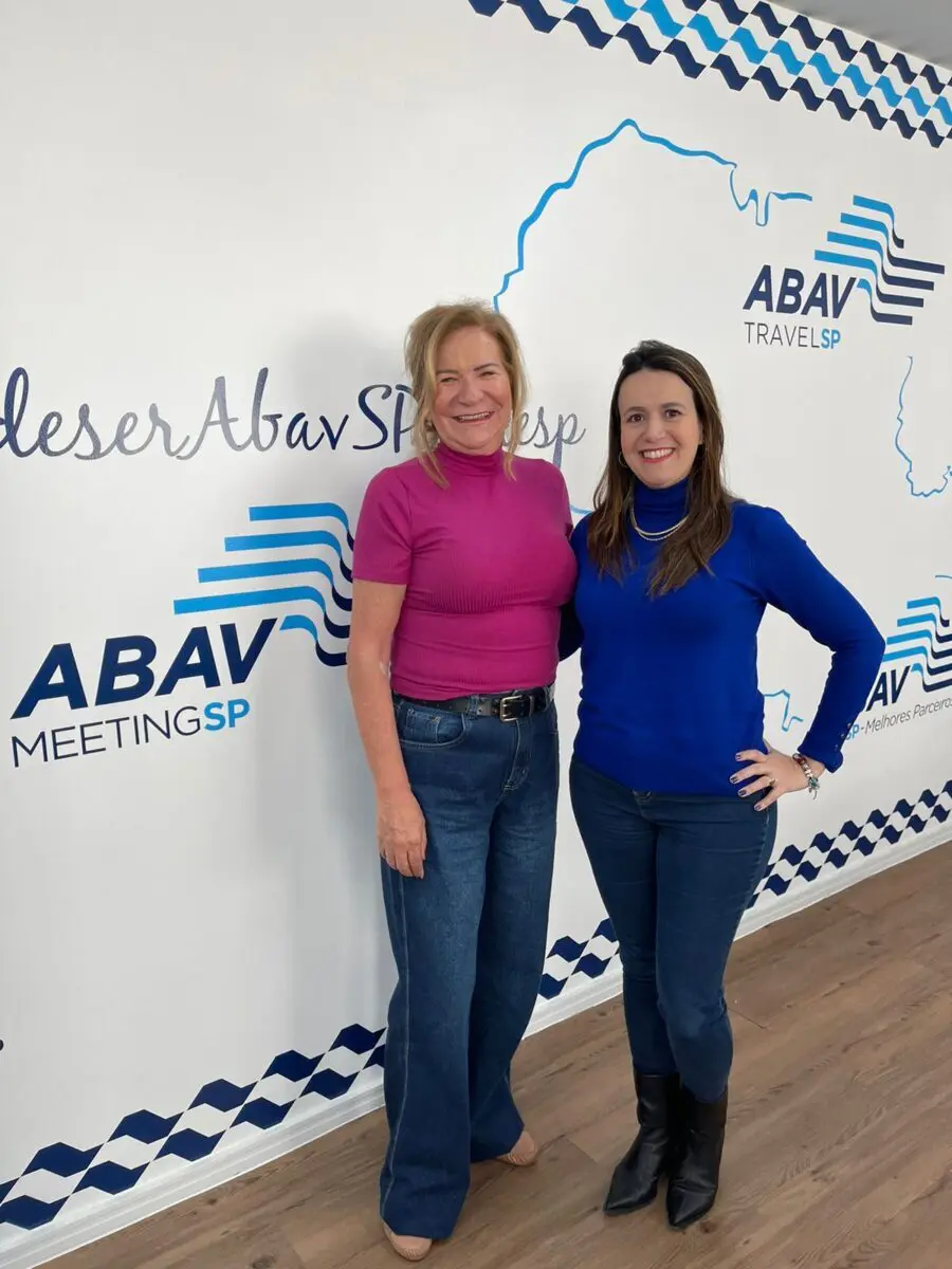 Esmeralda Oliveira, professora e coordenadora de projetos do Centro Paula Souza, e Juliana Assumpção, diretora de negócios da Abav-SP | Aviesp Esmeralda Oliveira, professora e coordenadora de projetos do Centro Paula Souza, e Juliana Assumpção, diretora de negócios da Abav-SP | Aviesp