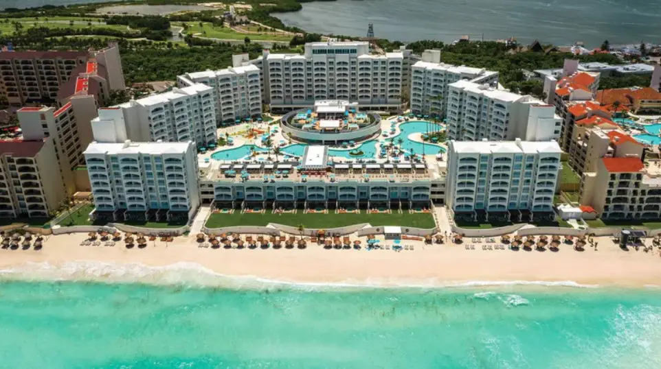 O Hilton Cancun Mar Caribe será administrado pela Hilton e se junta aos nove all inclusive existentes da empresa no Caribe e na América Latina. Foto: Divulgação/Hilton O Hilton Cancun Mar Caribe será administrado pela Hilton e se junta aos nove all inclusive existentes da empresa no Caribe e na América Latina. Foto: Divulgação/Hilton