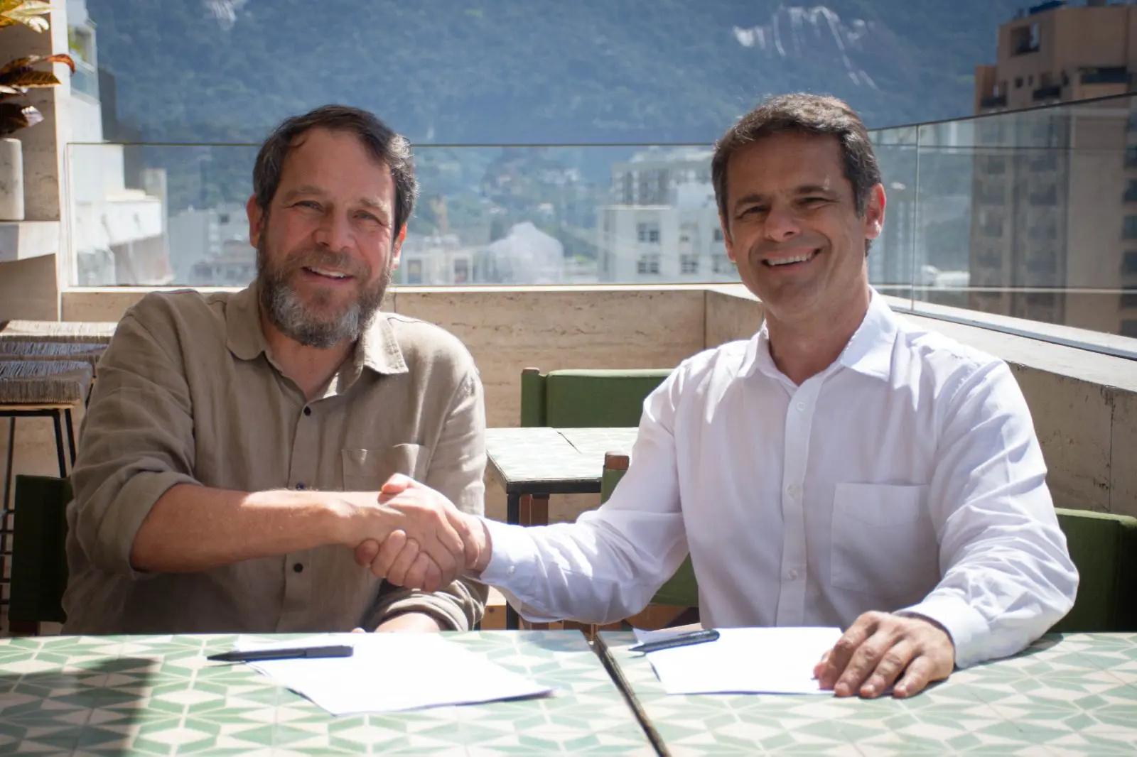 Carlos Werneck, presidente-executivo do Visit Rio, e Alexandre Vermeulen, presidente da Invest. Rio. Foto: Divulgação Carlos Werneck, presidente-executivo do Visit Rio, e Alexandre Vermeulen, presidente da Invest. Rio. Foto: Divulgação