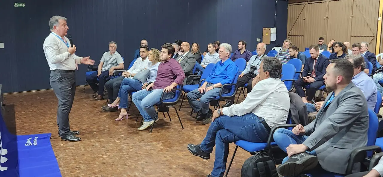 O encontro da Rede Voa reuniu empresário, Secretaria do Estado de Turismo e gestores públicos em Bauru. Foto: Divulgação O encontro da Rede Voa reuniu empresário, Secretaria do Estado de Turismo e gestores públicos em Bauru. Foto: Divulgação