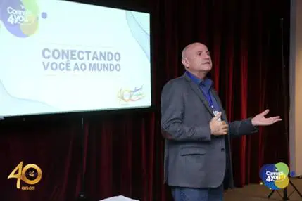 O diretor de Marketing da Keli Tours, Enio Stelmach, na capacitação da Itaparica Operadora, em Salvador. - Foto: Divulgação. O diretor de Marketing da Keli Tours, Enio Stelmach, na capacitação da Itaparica Operadora, em Salvador. - Foto: Divulgação.