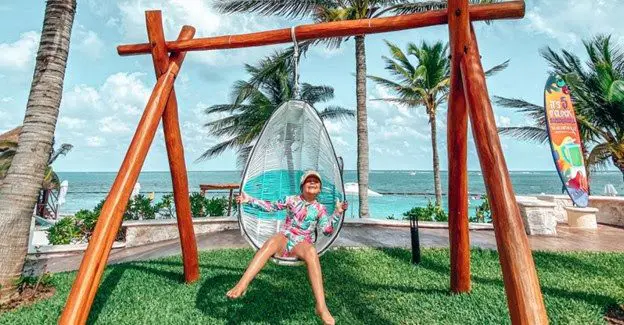 Todos os funcionários da Karisma Hotels & Resorts concluíram cursos para ajudar hóspedes com autismo Foto: Divulgação Karisma Hotels & Resorts Karisma hotel & Resorts