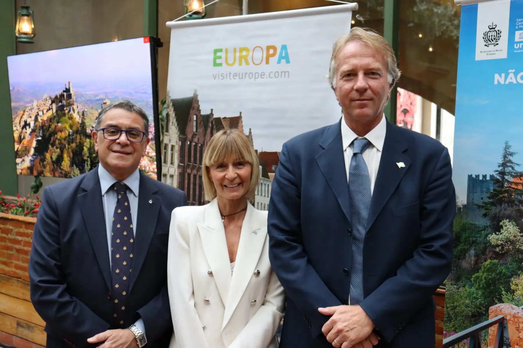 Mario Antonio Turnaturi, chanceler do Consulado Geral de San Marino; Veronica Foresti, gerente de Turismo do San Marino Outlet; e Filippo Francini, diretor do Departamento de Turismo e Cultura de San Marino