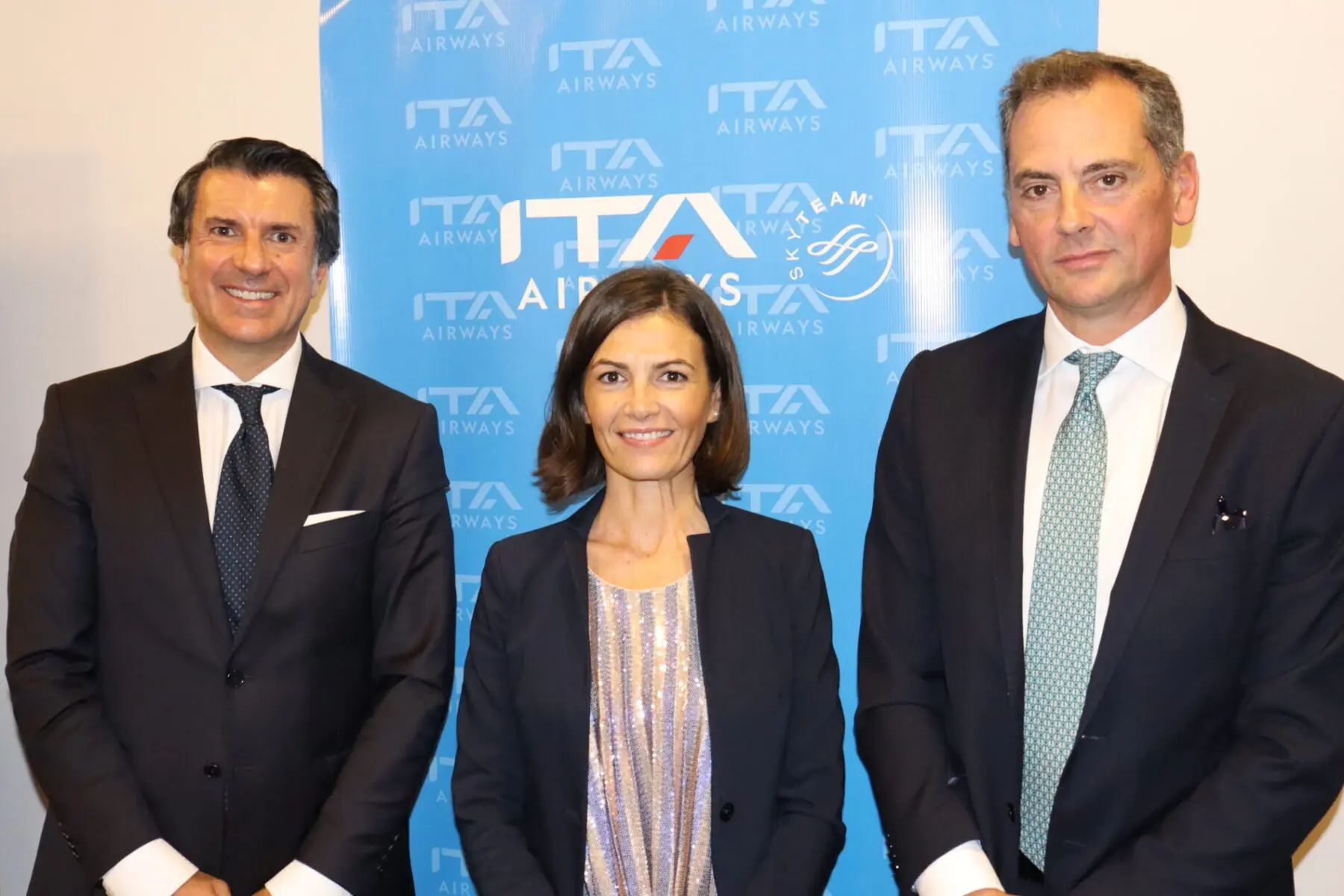 Pierfrancesco Carino, Emiliana Limosani e Luigi Silvestri, todos da Ita Airways