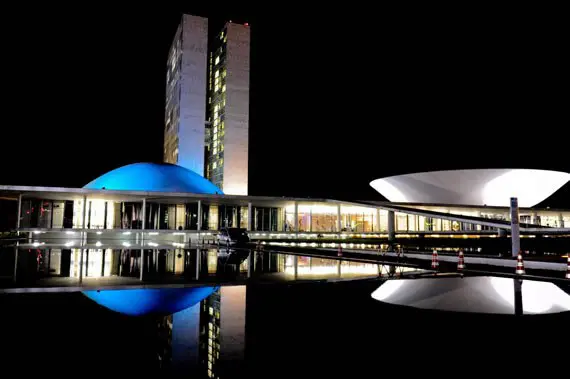 Durante todo o processo, a FPhotel trabalhou incansavelmente para sensibilizar os parlamentares sobre a importância vital do Perse. Congresso Nacional