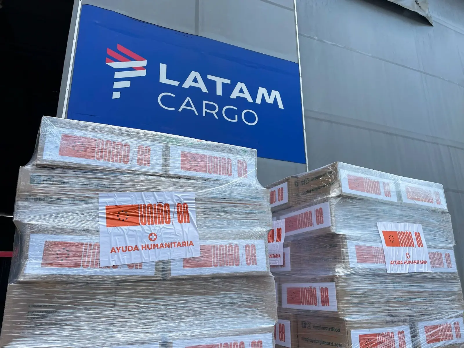 40 mil refeições foram embarcadas nos compartimentos de carga das aeronaves da LATAM que operam voos de Porto Alegre para Santiago - Foto: Movimento União BR