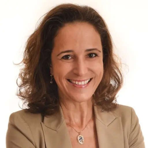 Cristiane Dart destaca a importí¢ncia da mulher na aviação Cristiane Dart destaca a importância da mulher na aviação