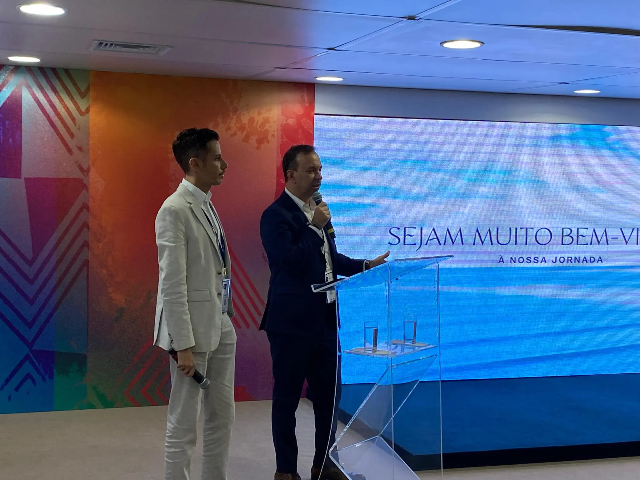 WhatsApp Image 2024-05-09 at 15.39.08 (1) Flávio Corrêa e Adrian Ursilli, da Explora Journeys - Foto: Gabrielle Cotrim