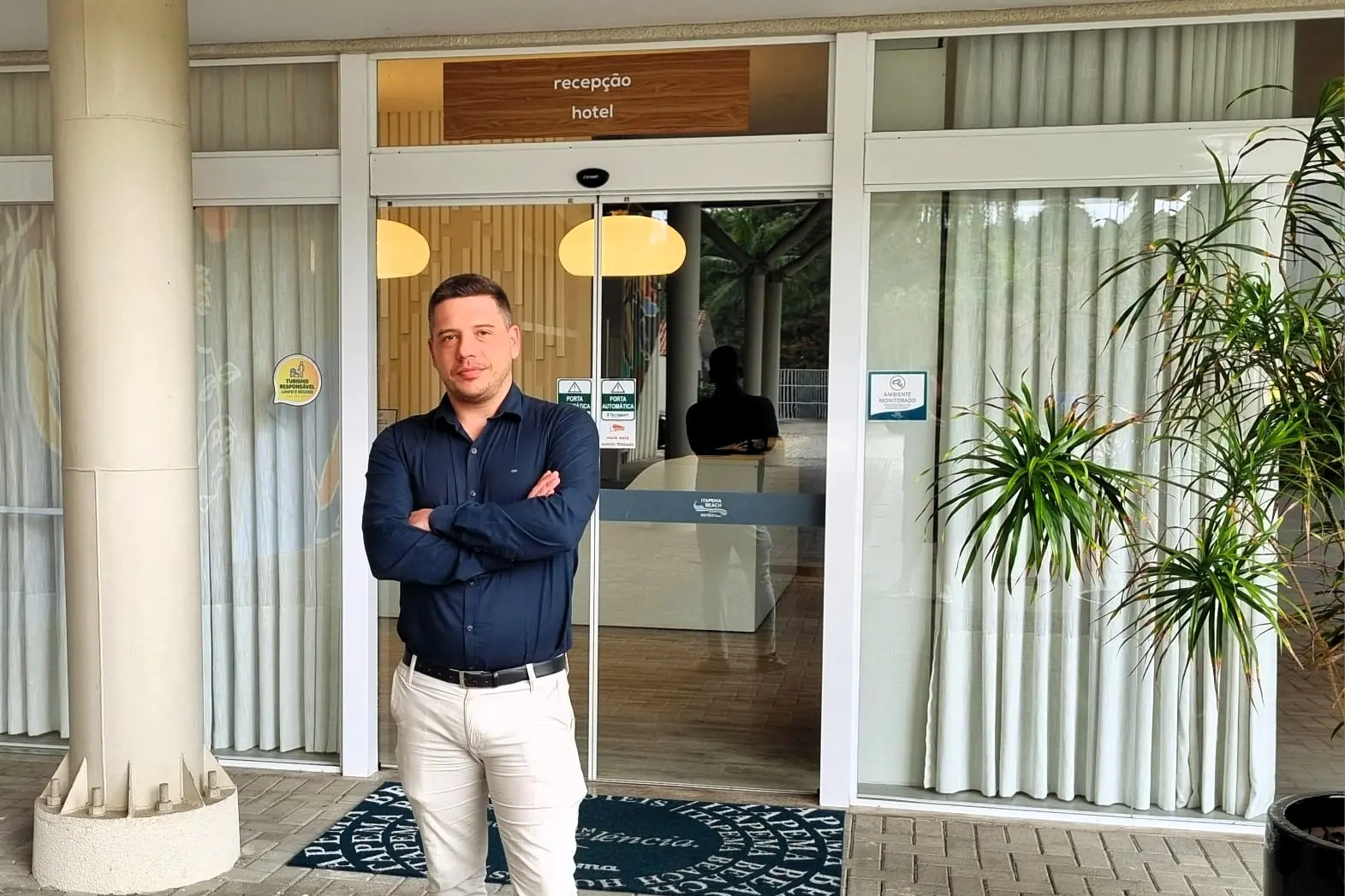 Gerente Luciano Itapema Beach Hotéis