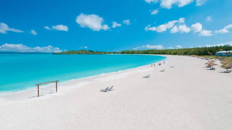 Praia onde será construído o futuro Beaches Resorts Exuma Foto: Divulgação Praia onde será construído o futuro Beaches Resorts Exuma Foto: Divulgação sandals bahamas