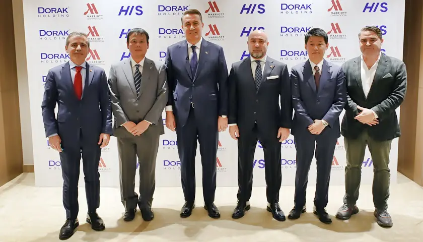 Diretores Dorak Holding com os diretores da HIS Hotel Holdings (divulgação)