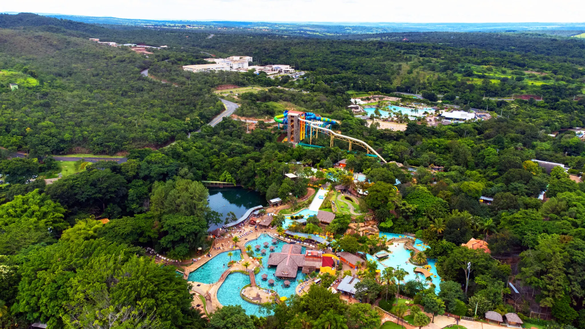 Hot Park, um dos melhores parques aquáticos do mundo, fica no complexo Rio Quente Parques & Resorts Aviva