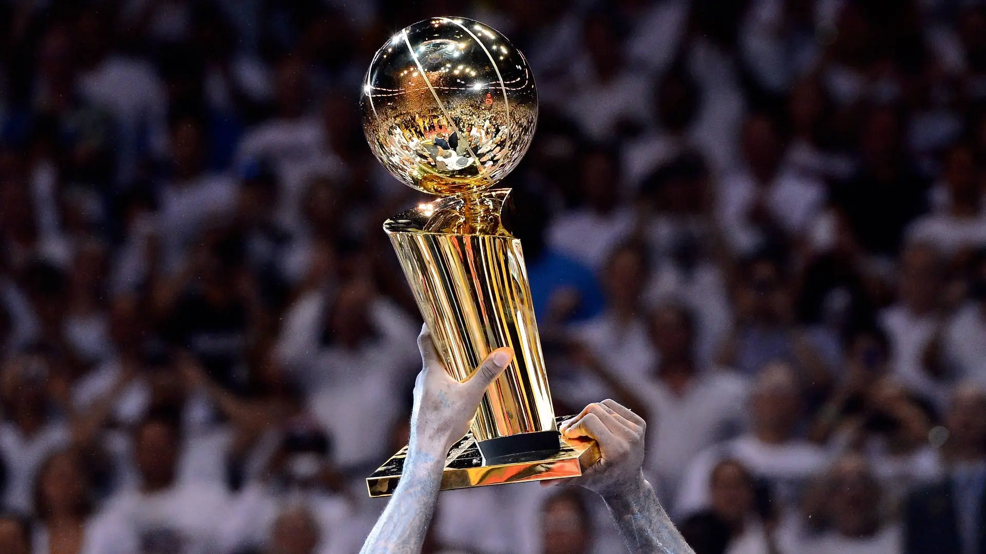 nba-finals-golden-trophy-award-oqrxyyyybaoh04i5 NBA