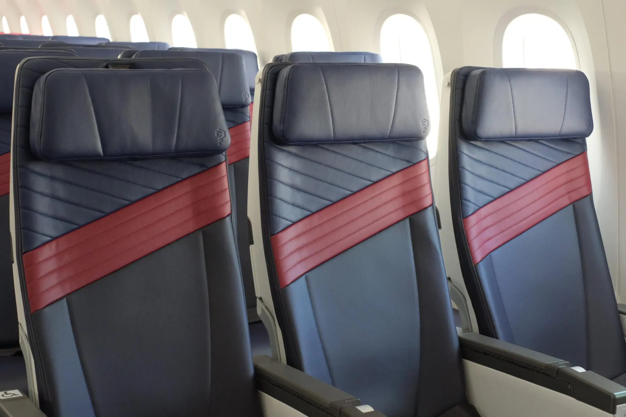 6 (1). Cuero acabado utilizado en la tapicería de un asiento de avión LATAM (Asientos Economy) Material feito a partir de couro reciclado será instalado em 24 aeronaves da Latam (Foto: Divulgação/ Latam)
