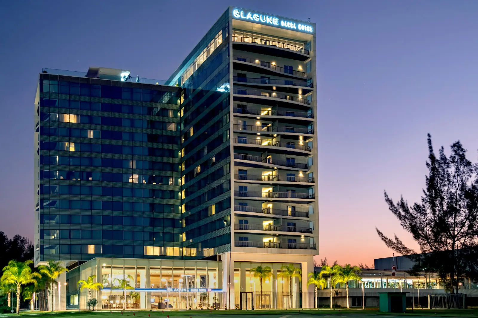 Lagune_fachada_noite_bx Rio de Janeiro