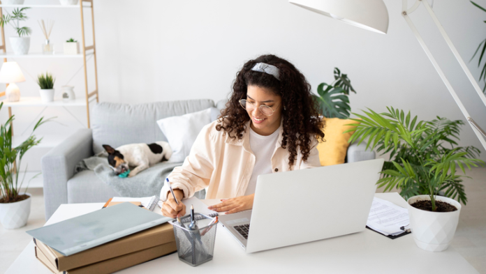 19fc6795-ef08-4384-bbcd-c49c0aad3b5b Totalmente online e gratuito, o curso possui 50 horas de duração. Crédito: Freepik