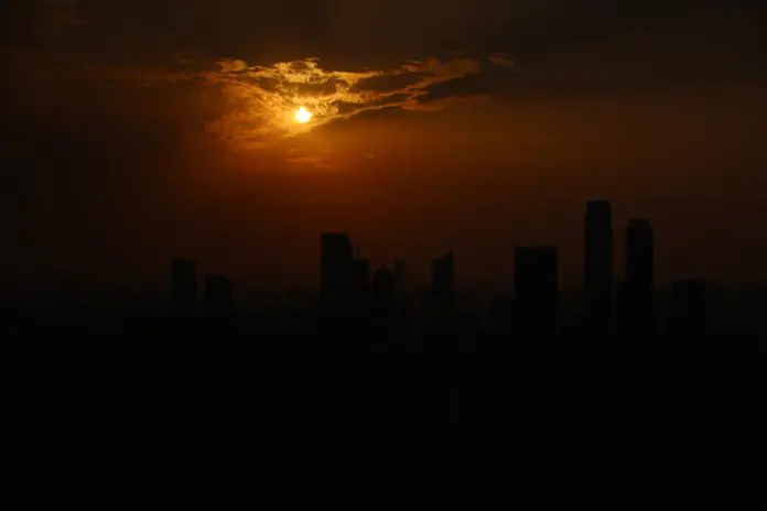 Espanha e Portugal enfrentaram na segunda-feira (28) o maior apagão das suas histórias. Crédito: travel-photography/Freepik apagão portugal espanha
