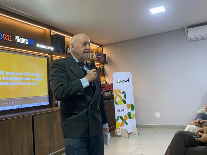 WhatsApp Image 2025-05-14 at 20.22.12 Percival Maricato, diretor Institucional da Abrasel SP. Crédito: Maurício Herschander/ Brasilturis