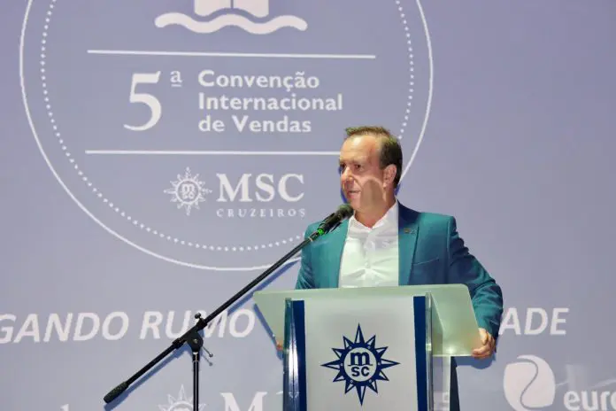 Adrian Ursilli, diretor geral da MSC no Brasil, durante a 5ª Convenção Internacional de Vendas da armadora. Crédito: Felipe Lima/Brasilturis Adrian Ursilli, diretor geral da MSC no Brasil, durante a 5ª Convenção Internacional de Vendas da armadora. Crédito: Felipe Lima/Brasilturis