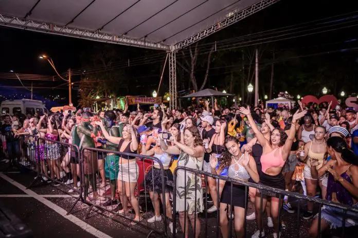 1d974e23-ba5e-4252-915f-ad9eebc4abd5 Carnaval em São Pedro (SP). Crédito: Divulgação