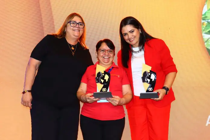 Arlete Cristina Pereira – Categoria Guias de Turismo; Arlete Cristina Pereira – Categoria Guias de Turismo;