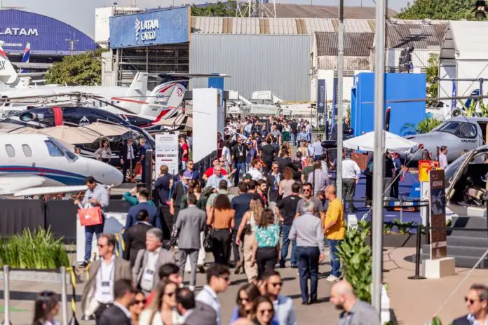 Em 2024, a Labace reuniu cerca de 18 mil profissionais do setor, mais de 140 expositores e movimentou, aproximadamente, US$ 300 milhões. Crédito: Divulgação / Labace