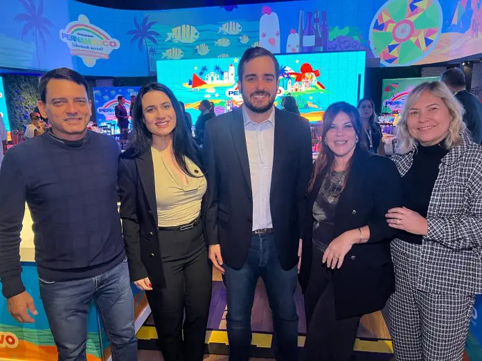 Representantes de Fernando de Noronha no Roadshow Pernambuco Naturalmente Incrível Representantes de Fernando de Noronha no Roadshow Pernambuco Naturalmente Incrível