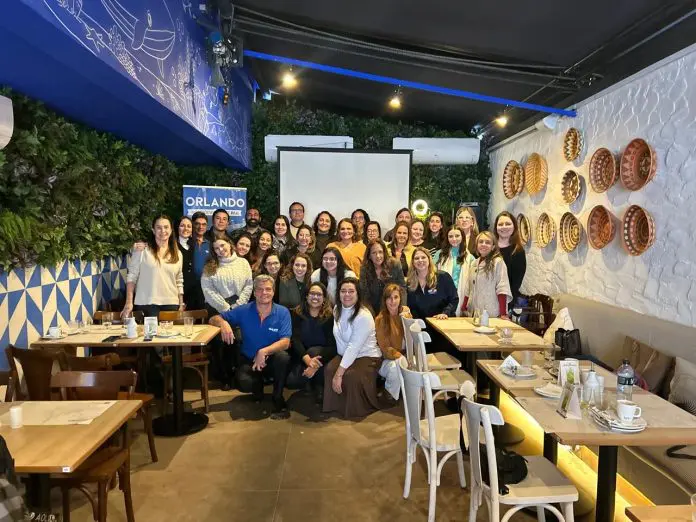 Agentes de viagens durante evento com Visit Orlando em SP TBO Visit orlando