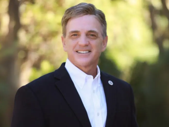 Ao assumir a função, Ezell destaca a importância da cooperação entre os estados. Crédito: Divulgação/Travel South USA Ao assumir a função, Ezell destaca a importância da cooperação entre os estados. Crédito: Divulgação/Travel South USA