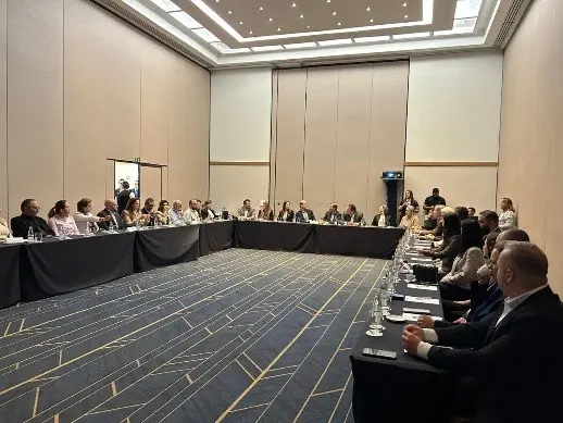 Encontro reuniu cerca de 40 dirigentes hoteleiros da região. Crédito: Divulgação/ABIH-SP