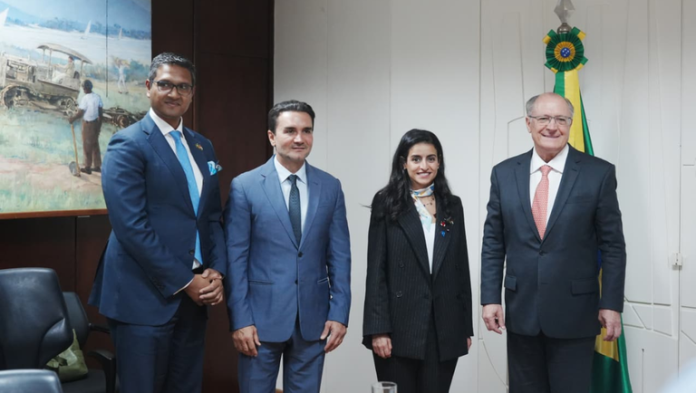 Presidente da República em exercício e ministro Celso Sabino recebem secretária-geral eleita da ONU Turismo para fortalecer parceria