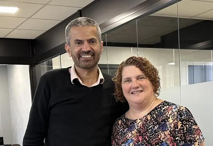 Paulo Amorim- Executivo de Vendas e Rebecca Meadows- Diretora Executiva _ AirlinePros Brasil Airlinepros Paulo Amorim