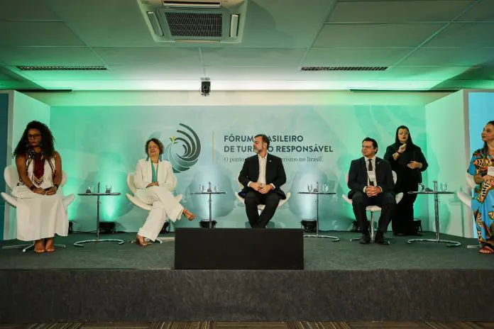 Embratur defende sustentabilidade e valorização da diversidade no 1º Fórum Brasileiro de Turismo Responsável Embratur defende sustentabilidade e valorização da diversidade no 1º Fórum Brasileiro de Turismo Responsável
