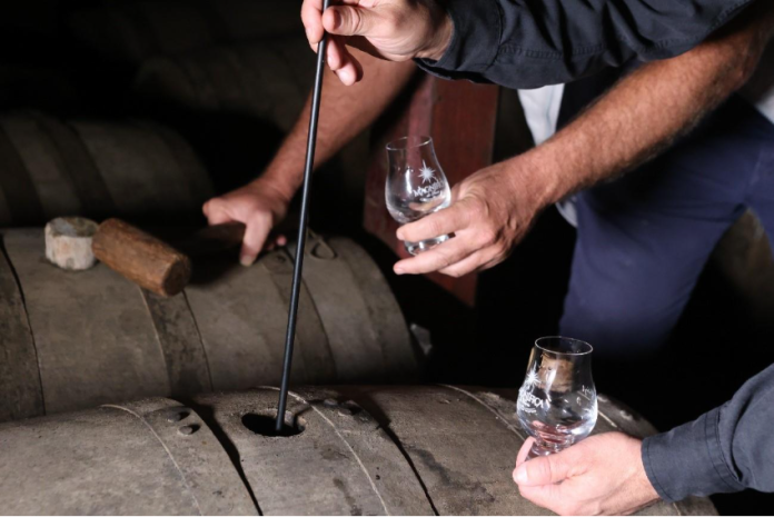 handler (12) Fairmont Rio cachaça