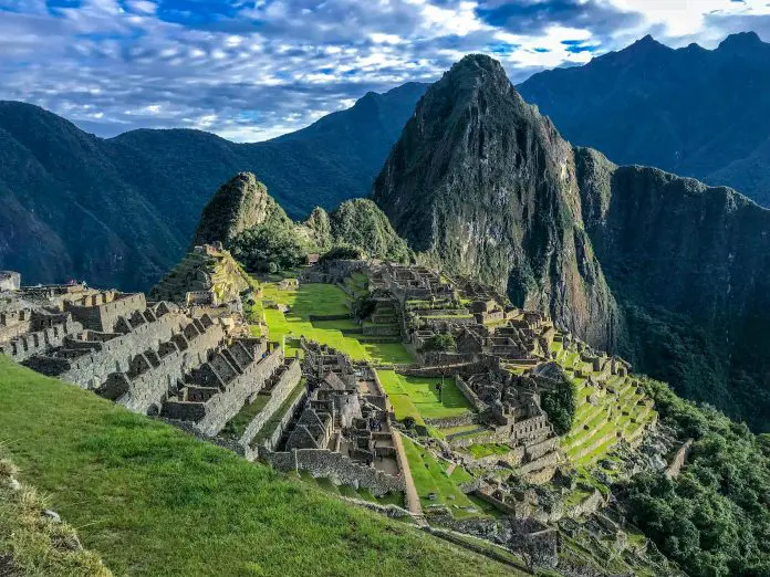 Entidade aponta perigos como superlotação e falhas de gestão no Machu Picchu. Crédito: Chelsea Cook/pexels